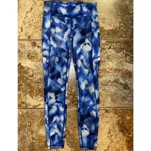 Lululemon speed up tight luxtreme - size 4